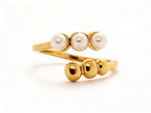 Alice Pearl Ring