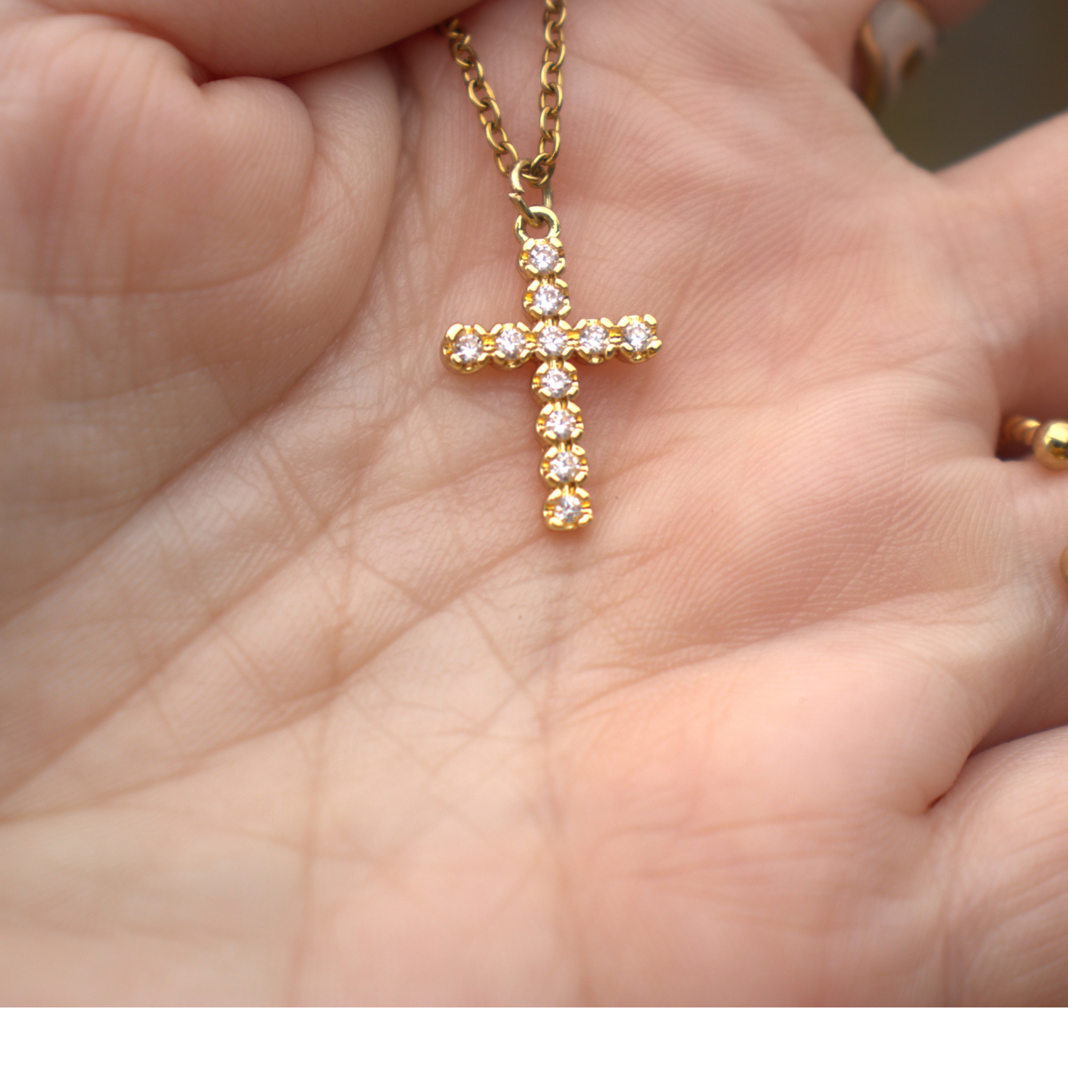 Phoebe Sparkling Cross Necklace